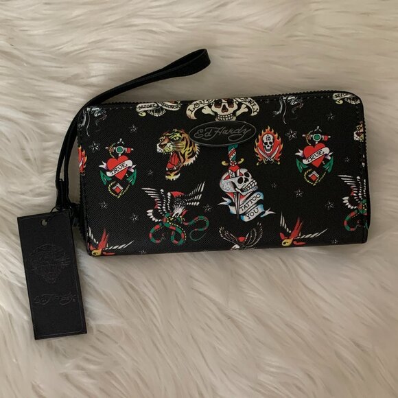 ED HARDY Signature Graphic Zip Around Wristlet Wallet in Black - Picture 1 of 4